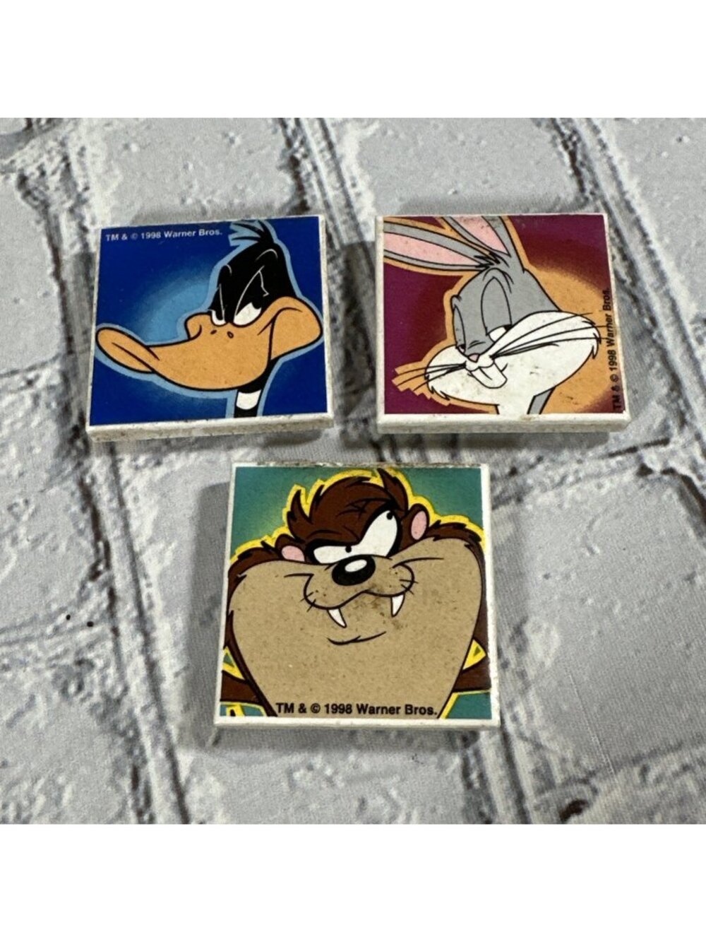 3 Vintage 1998 Warner Bros. Magnets Looney Tunes Bugs Bunny Taz Daffy Duck